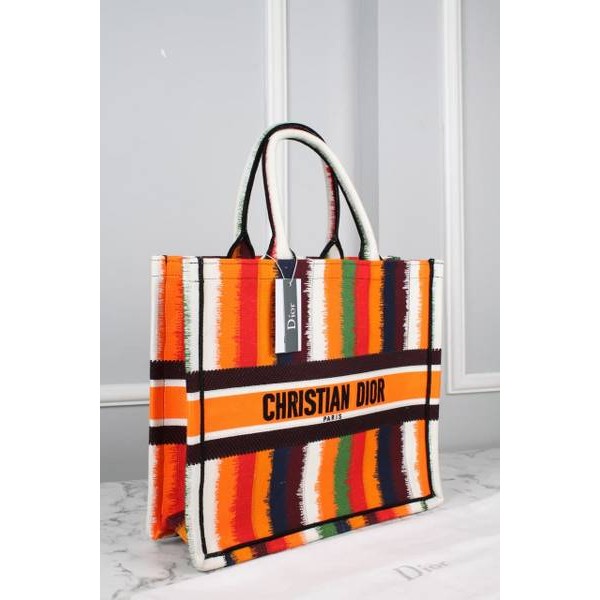 CHRISTIAN DIOR - Book Tote 11