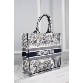 CHRISTIAN DIOR - Book Tote 4