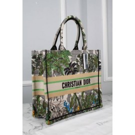 CHRISTIAN DIOR - Book Tote 5