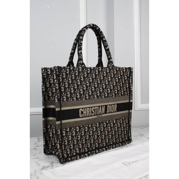 CHRISTIAN DIOR - Book Tote 6