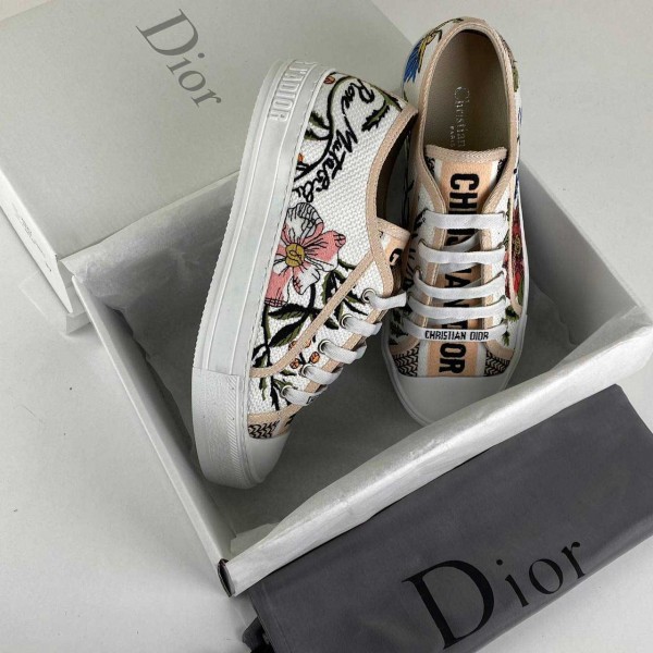 Christian Dior Walk's Dior Floral Sneaker2