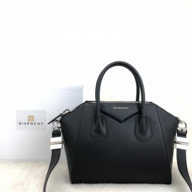 Givenchy Antigona Medium Size