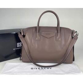 Givenchy Large Antigona 4