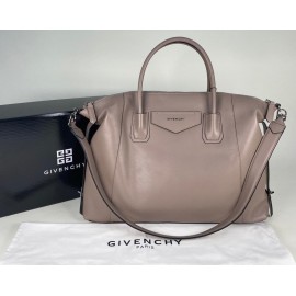 Givenchy Large Antigona 5