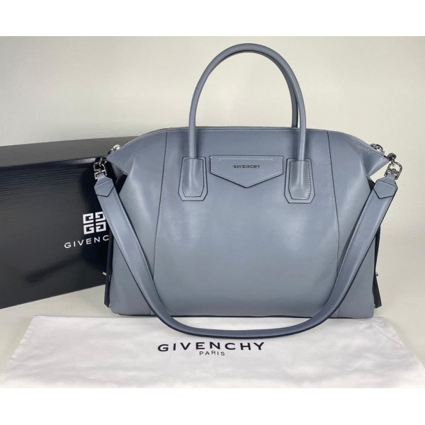 Givenchy Large Antigona 1