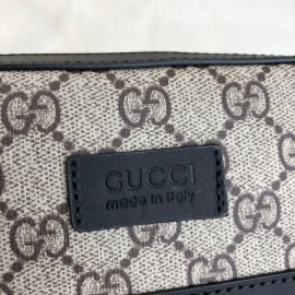 Gucci Supreme Messenger Classic