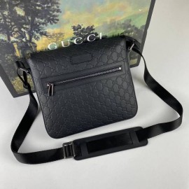 Gucci Courrier Messenger Signature