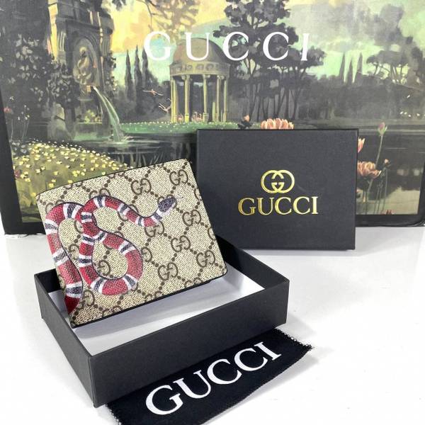 Gucci Bi-Fold Coin Wallet 4