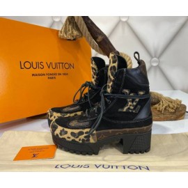 Louis vuitton Leopard print boots