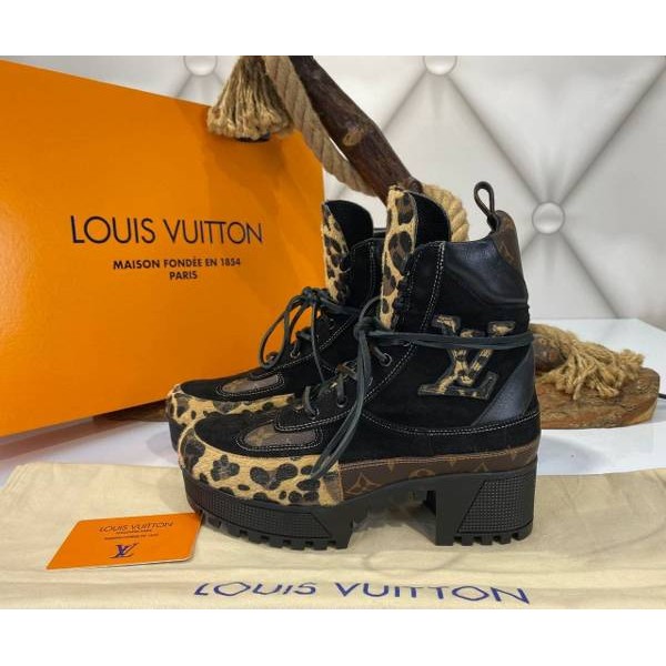 Louis vuitton Leopard print boots