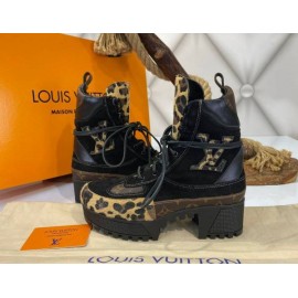 Louis vuitton Leopard print boots