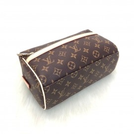 Louis Vuitton Toiletry Set Brown Texture