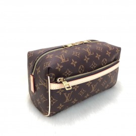 Louis Vuitton Toiletry Set Brown Texture