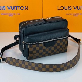 Louis Vuitton Outdoor Messenger Canvas  Brw FR