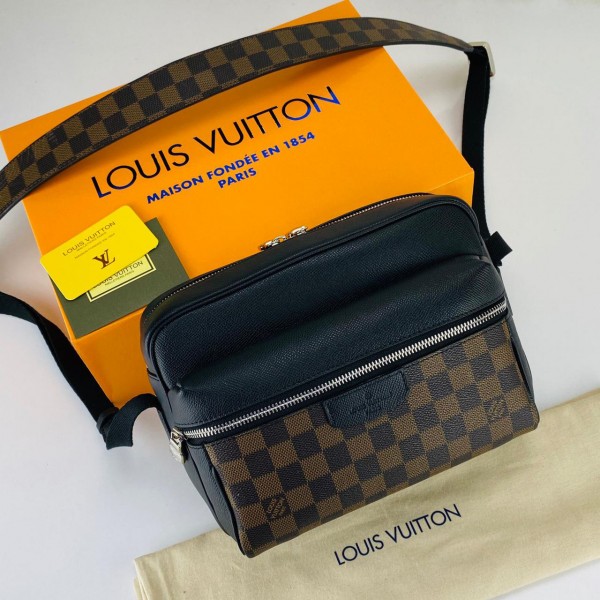 Louis Vuitton Outdoor Messenger Canvas  Brw FR