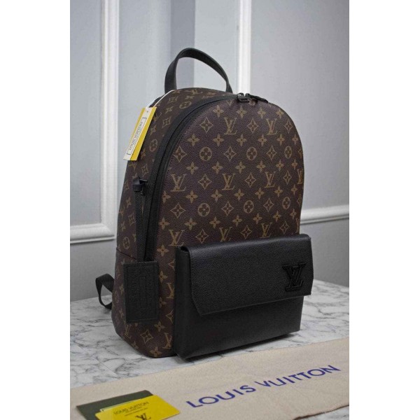 LOUIS VUITTON - Backpack 5