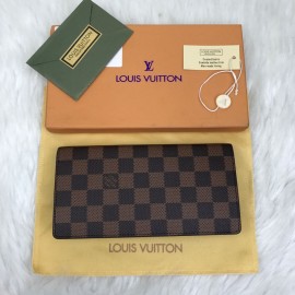 Louis Vuitton Brazza Damier