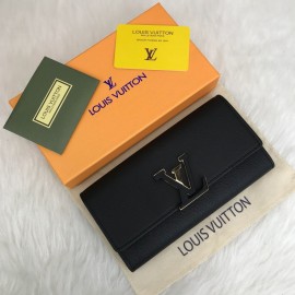 Louis Vuitton Capucines Wallet Black