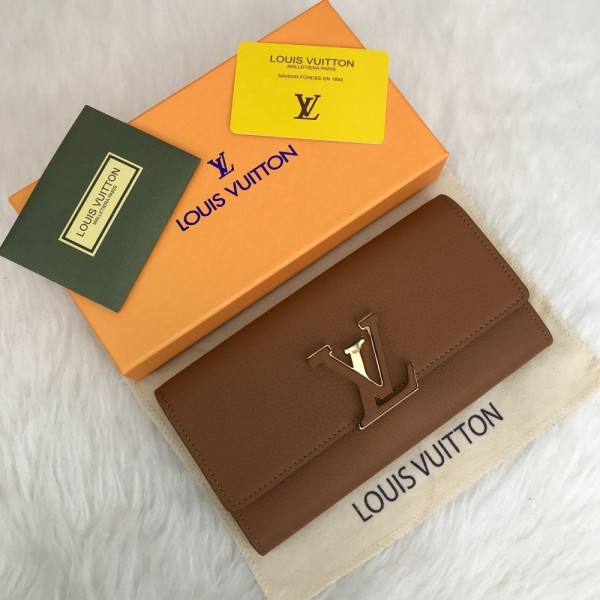 Louis Vuitton Capucines Wallet Tan Color