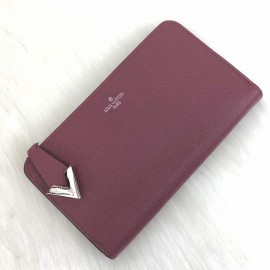 Louis Vuitton Comete Damson Color