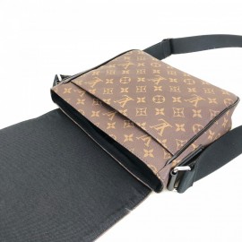 Louis Vuitton Disctrict Pm Classic 