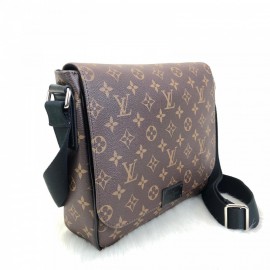 Louis Vuitton Disctrict Pm Classic 