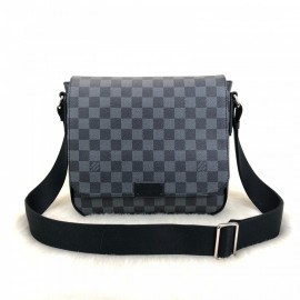 Louis Vuitton Disctrict Pm Damier Graphite