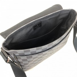 Louis Vuitton Disctrict Pm Damier Graphite