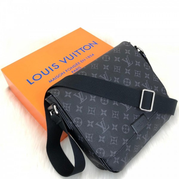 Louis Vuitton Disctrict Pm Eclipse