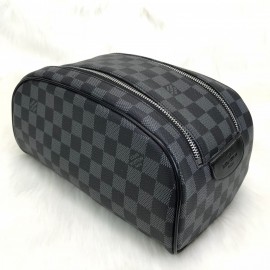 Louis Vuitton King Size Black Checkered/Damier