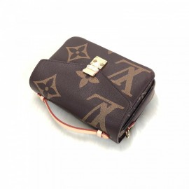 Louis Vuitton Metis Pochette Oversized Classic