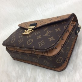 Louis Vuitton Metis Pochette Reserve