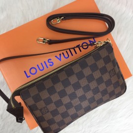 Louis Vuitton Pochette Accessories Damier