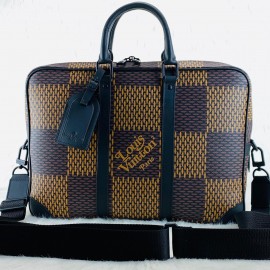 Louis Vuitton Porte Voyage Frame 