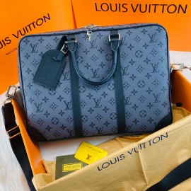 Louis Vuitton Porte Voyage Texture