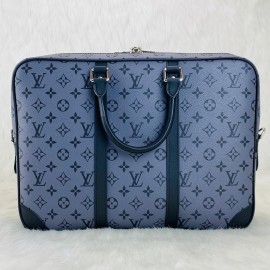 Louis Vuitton Porte Voyage Texture