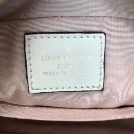 Louis Vuitton Saintonge Cream