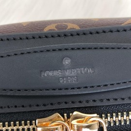 Louis Vuitton Saintonge Black