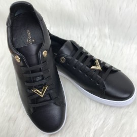 Louis Vuitton Sessential V Frontrow Sneakers Black