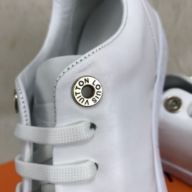 Louis Vuitton Sessential V Frontrow Sneakers