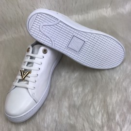 Louis Vuitton Sessential V Frontrow Sneakers