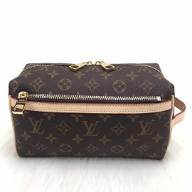 Louis Vuitton Toiletry Kit Clasic