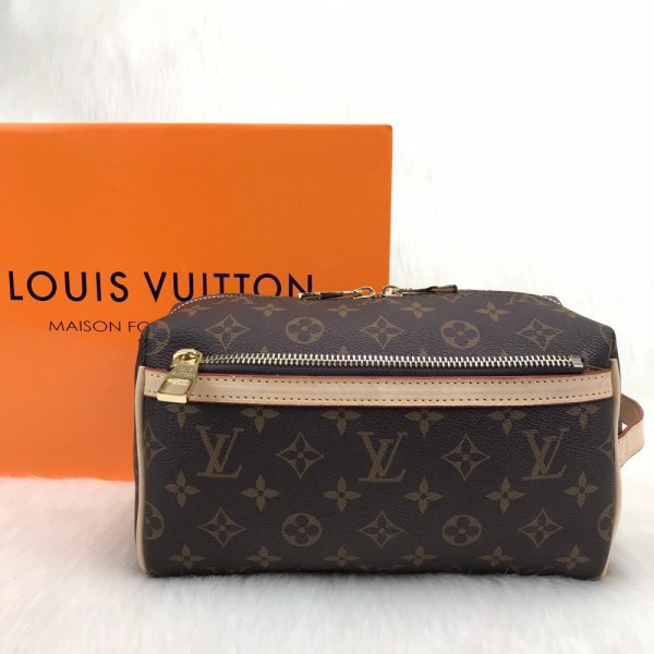 Louis Vuitton Toiletry Kit Clasic