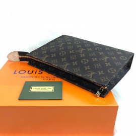 Louis Vuitton Toiletry Pounch 26 Classic