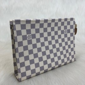 Louis Vuitton Toiletry Pounch 26 Damier Azur