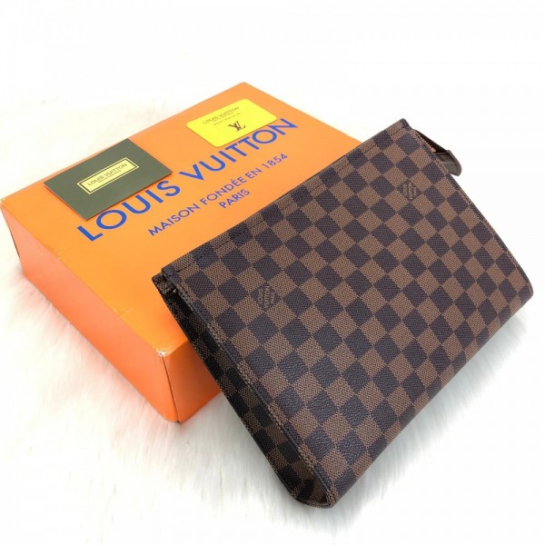 Louis Vuitton Toiletry Pounch 26 Damier