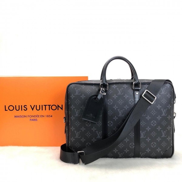 Louis Vuitton Porte Voyage Vejital Black Texture