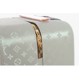 Louis Vuitton Zephyr 55 (cabin size) 3