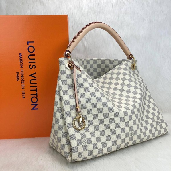 Louis Vuitton Artsy MM 4