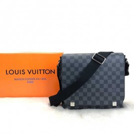 Louis Vuitton New District Pm 2